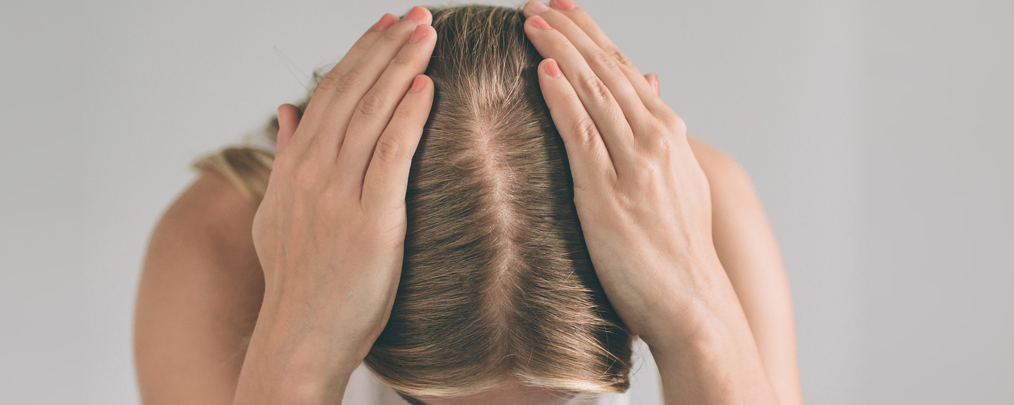 Trockene & juckende Kopfhaut - Was hilft?